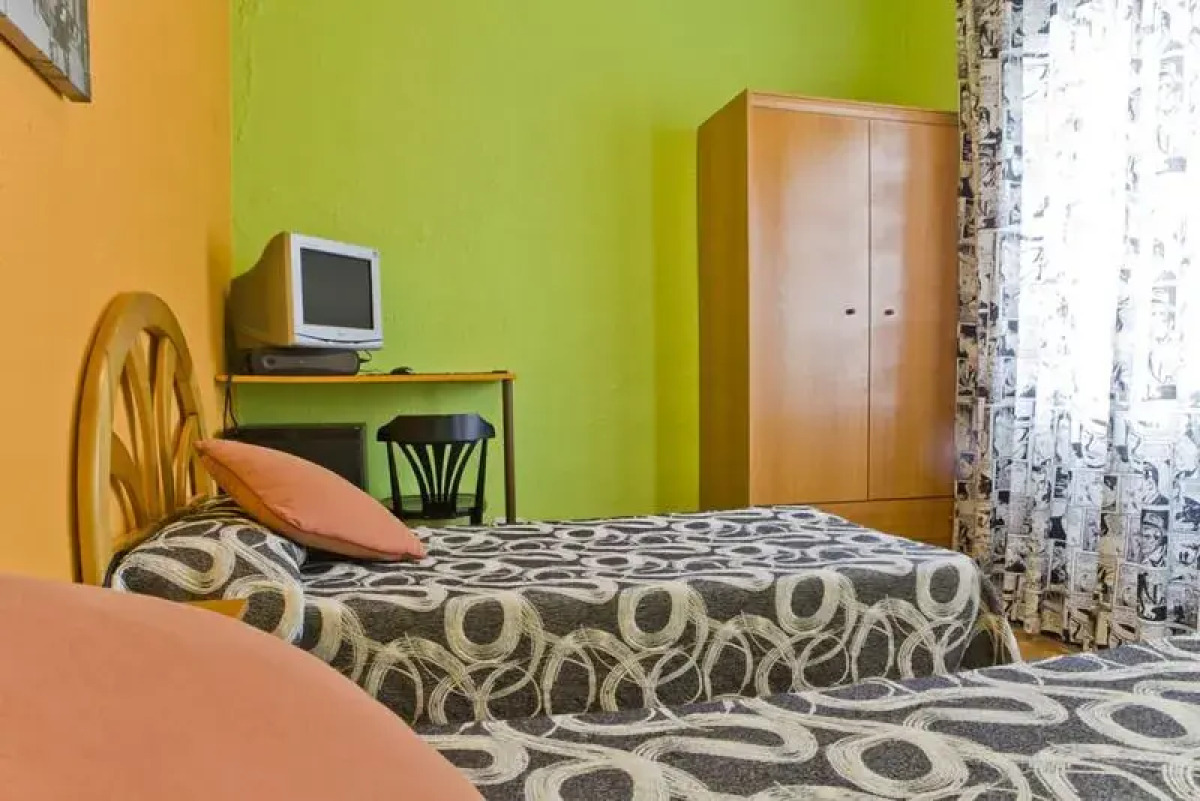 12 Rooms