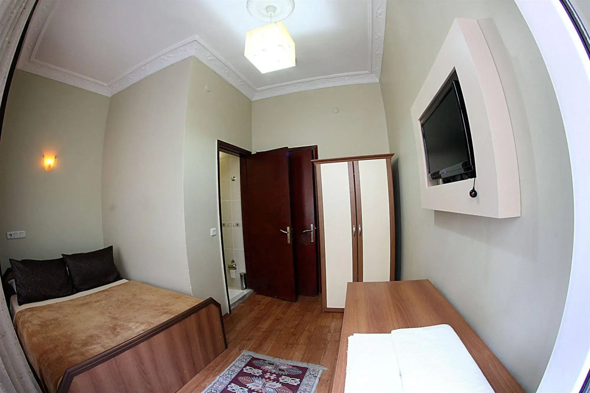 Paradise Hotel