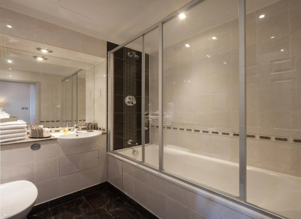 Gem Strathmore Hotel