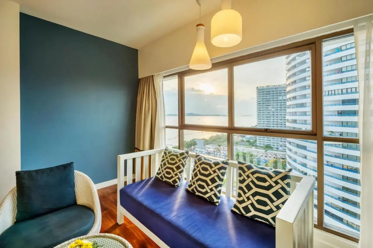 Jomtien Palm Beach Hotel And Resort