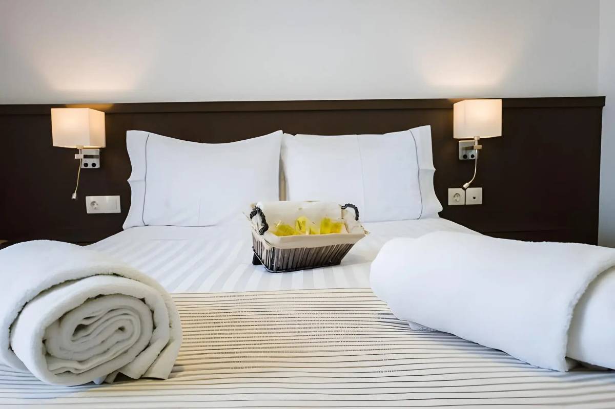 Piraeus Port Hotel