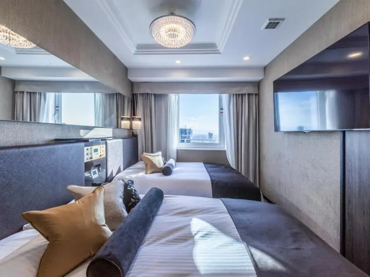 Apa Hotel ＆ Resort Midosuji Hommachi Eki Tower