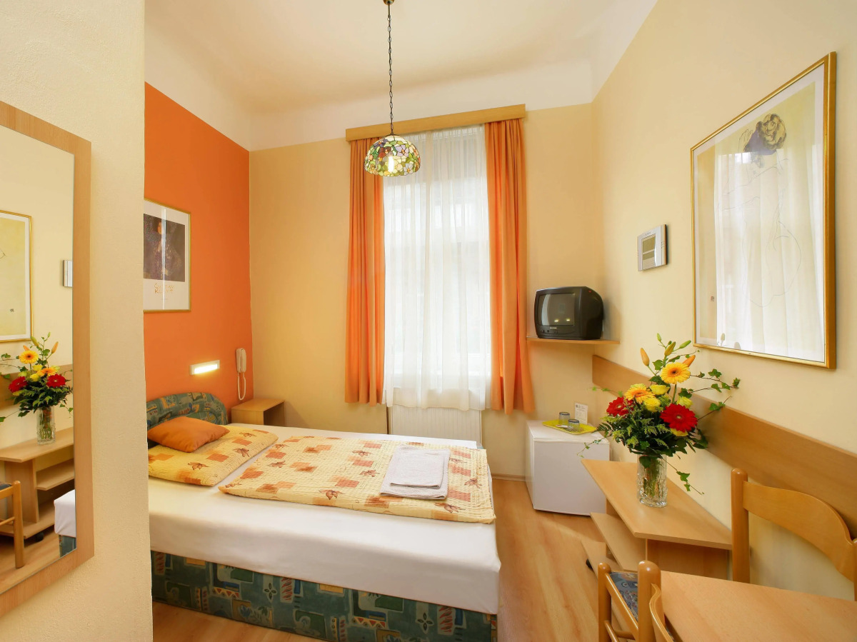 Hotel Golden City Garni