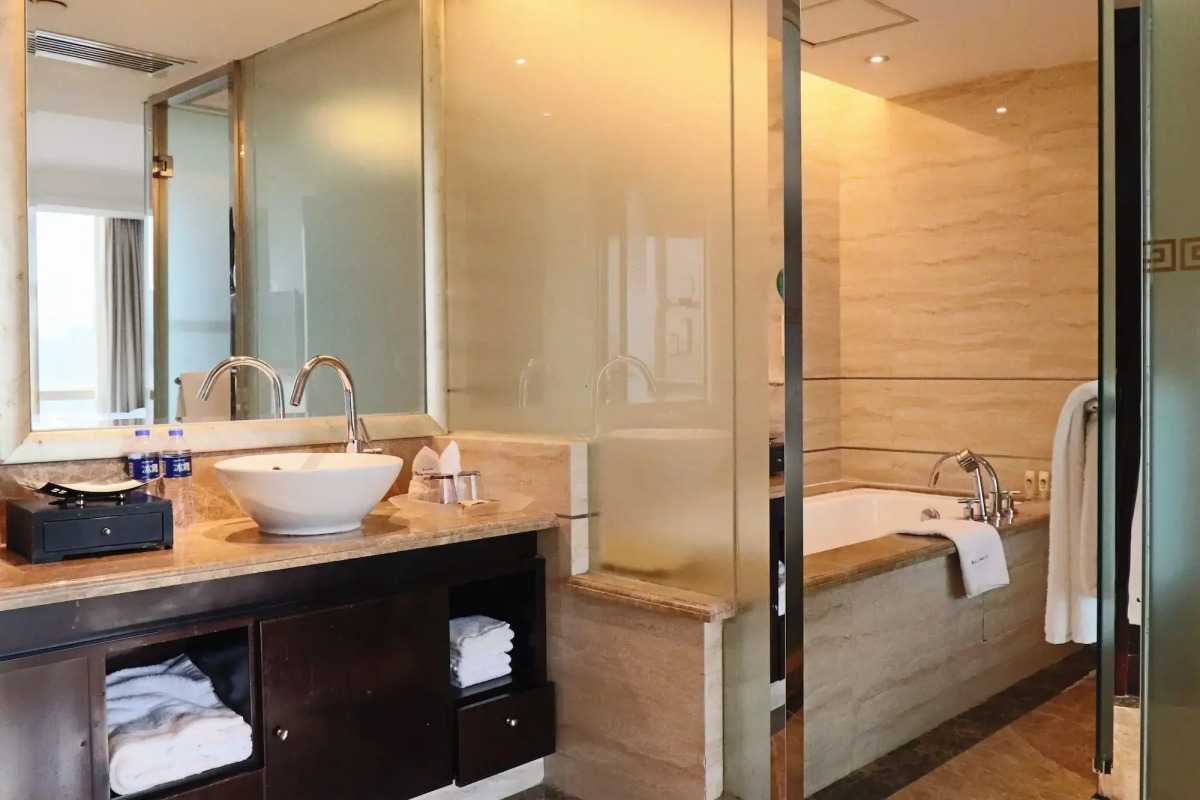 Royal Mediterranean Hotel