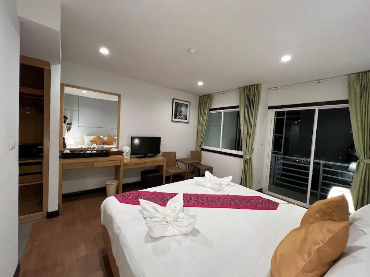 Zephyr Grand Hotel
