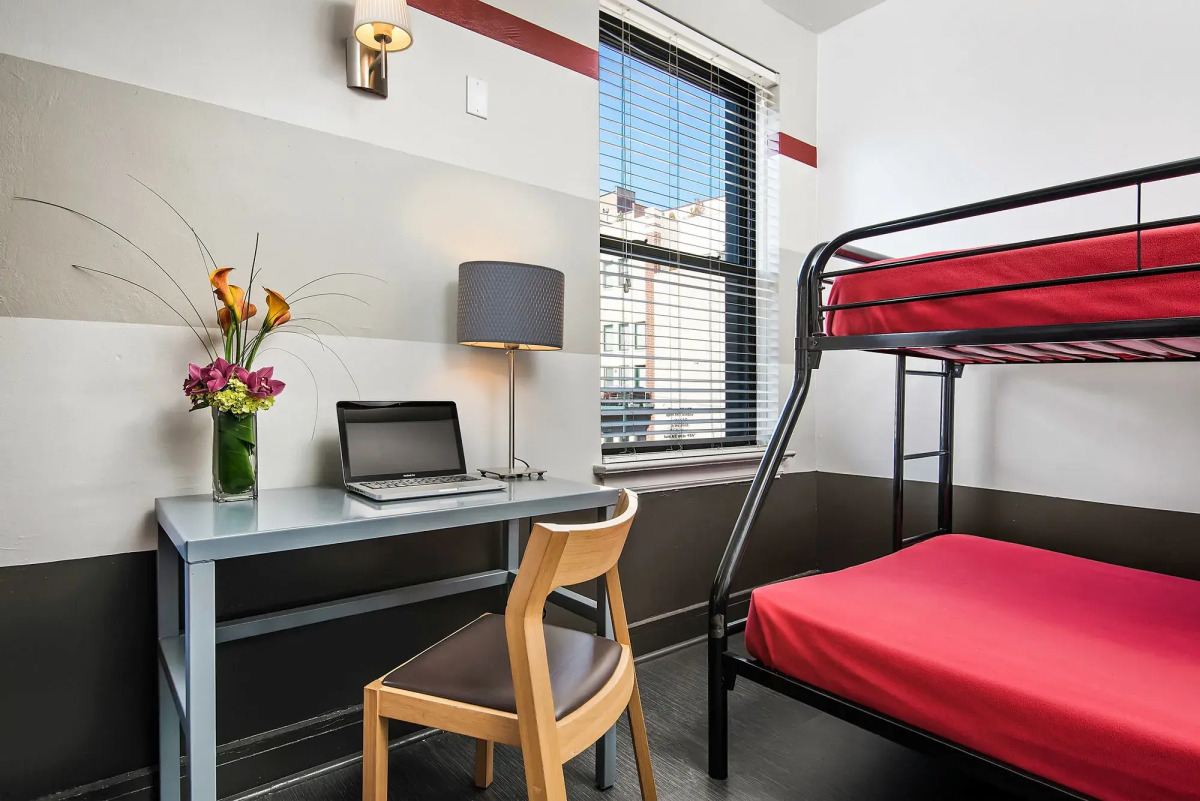 Chicago Getaway Hostel