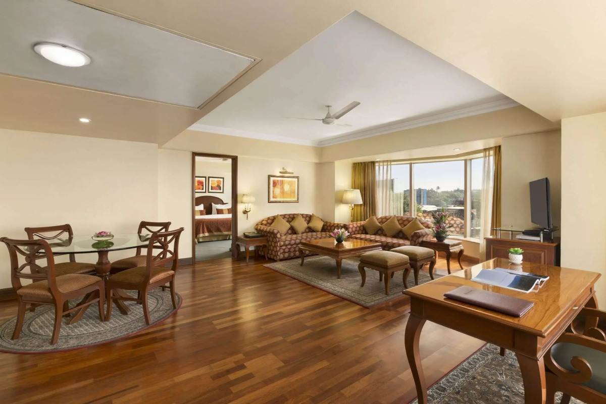 Ramada Plaza by Wyndham Palm Grove