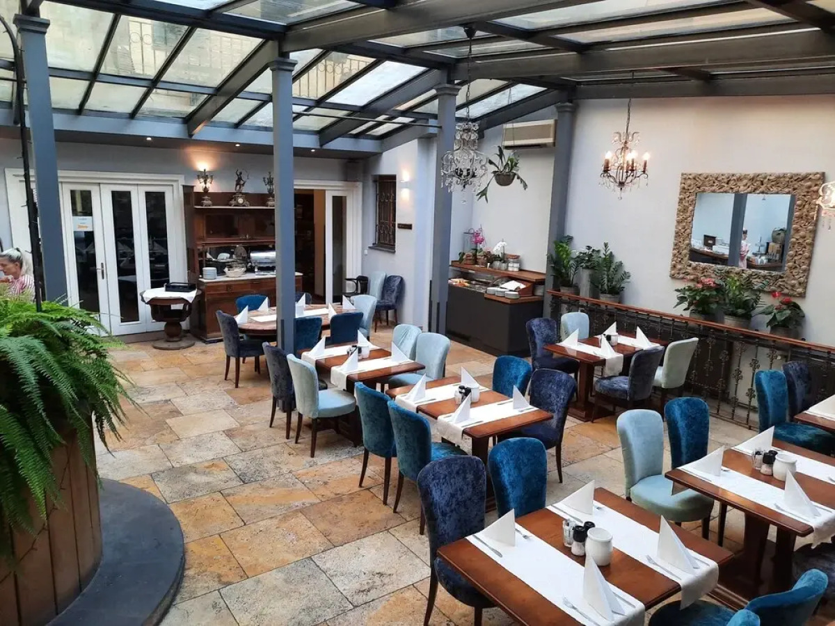 Antik Hotel