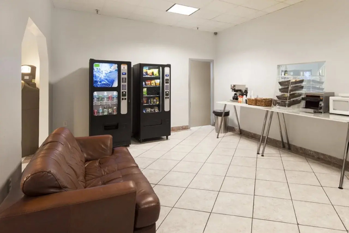 Leamington Hotel - Downtown / Port of Miami