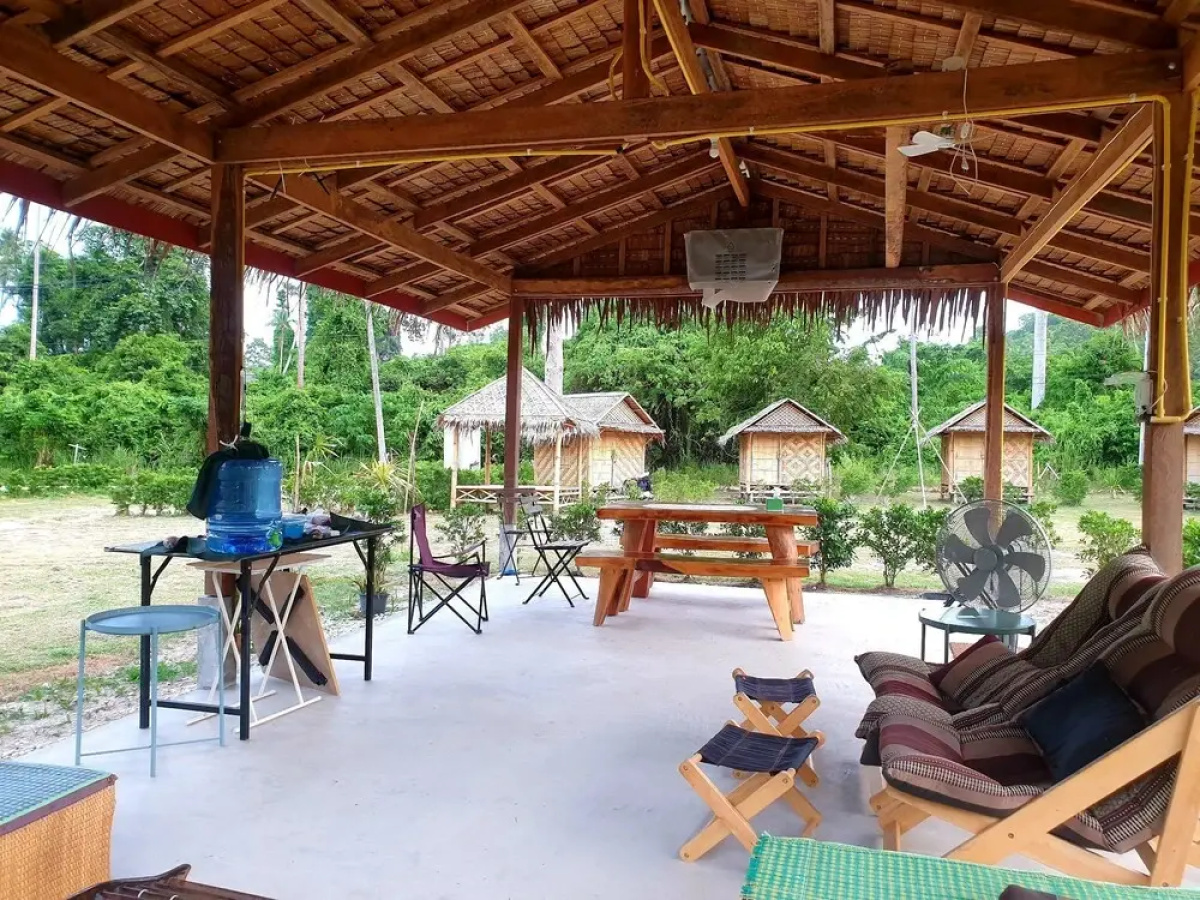 Samui Caravans Hill Camp