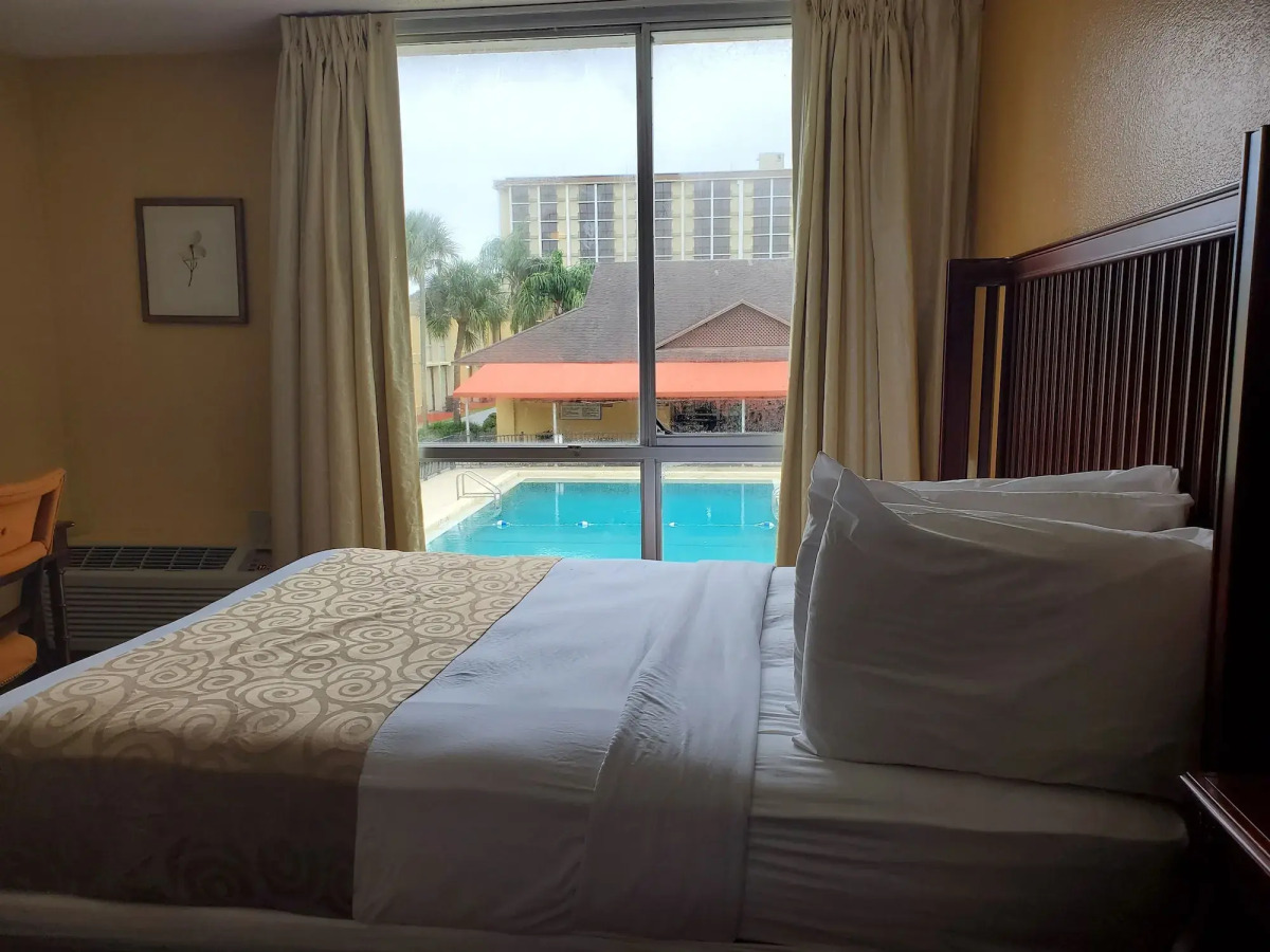 Floridian Express Hotel