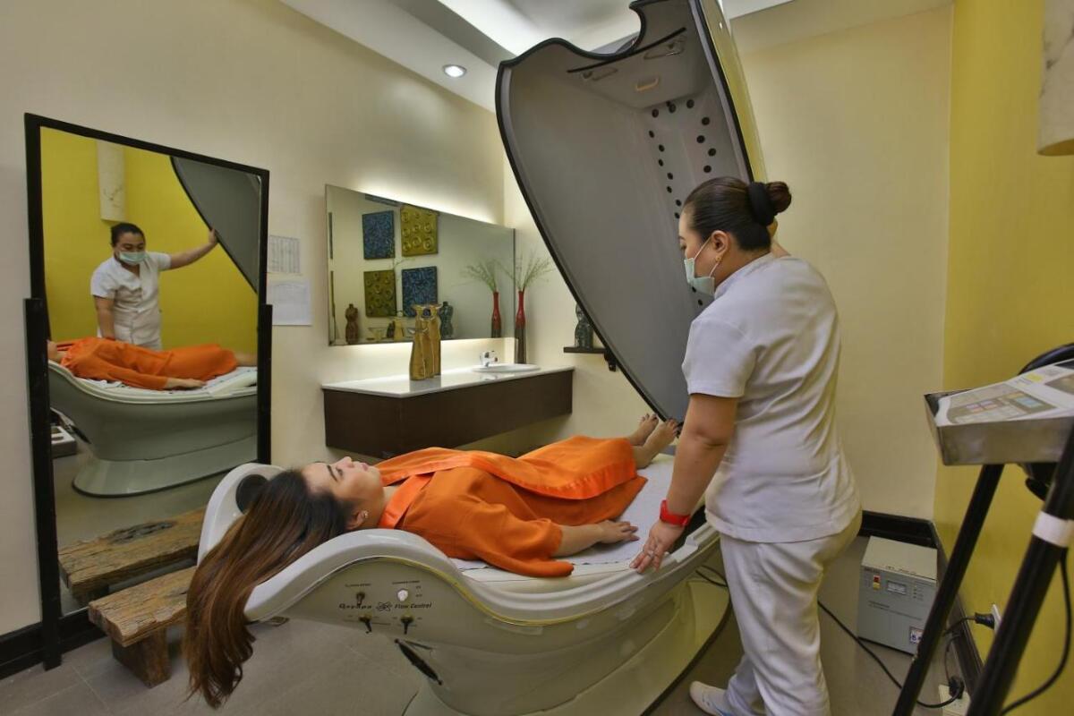 Crown Regency Hotel and Towers