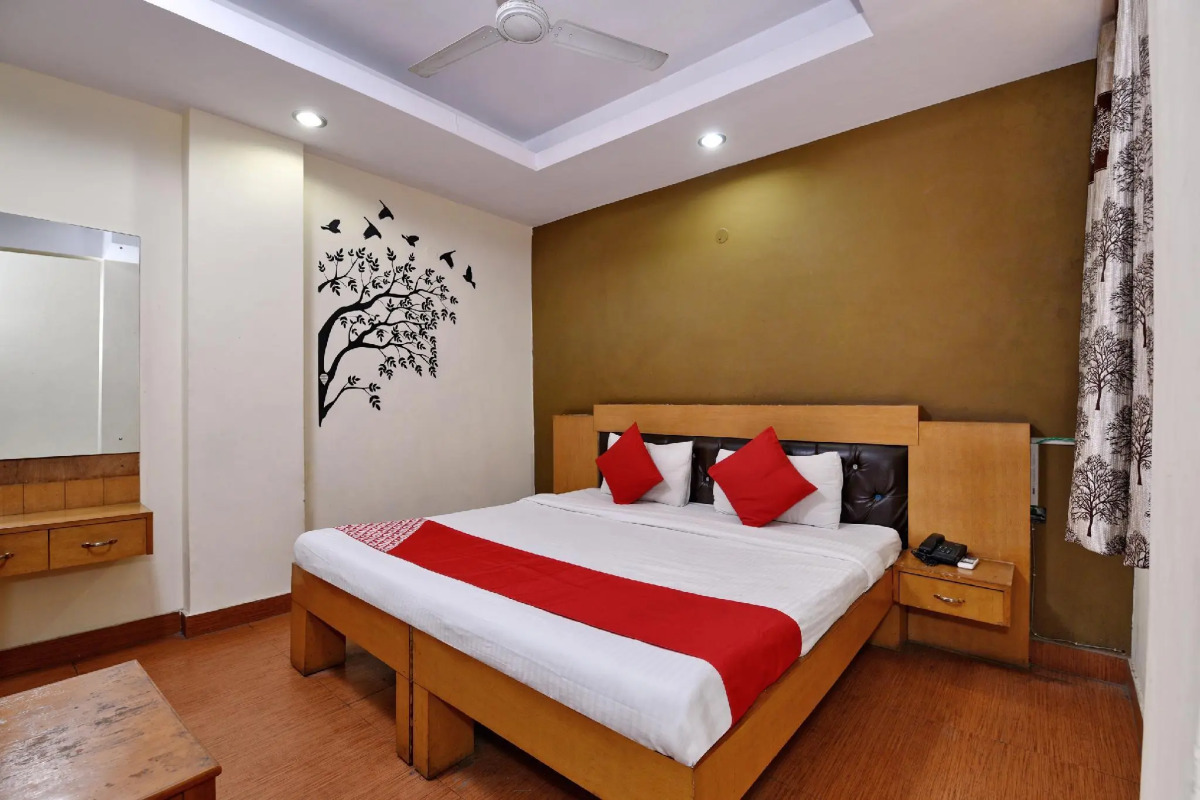 OYO 305 Hotel Rajdeep Palace