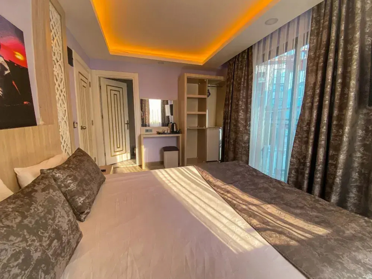 Castle's Light Boutique Hotel