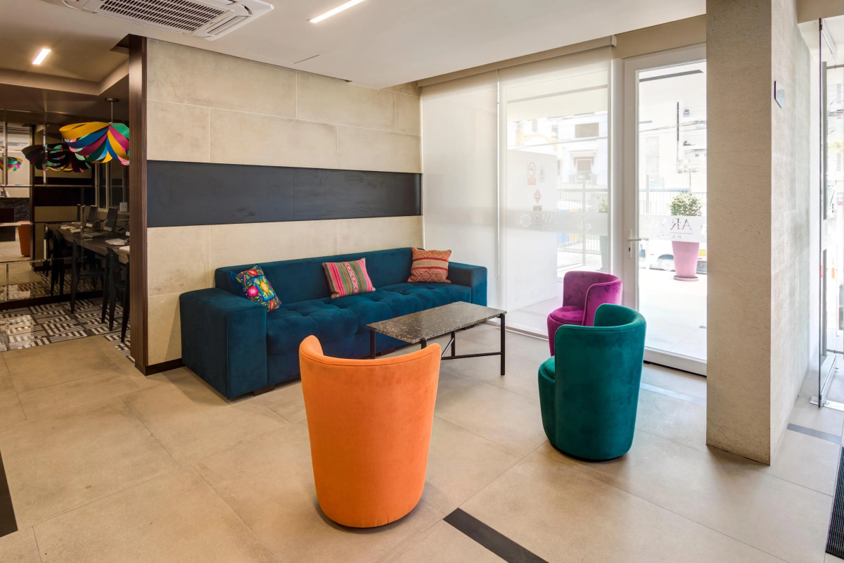 Arawi Miraflores Express