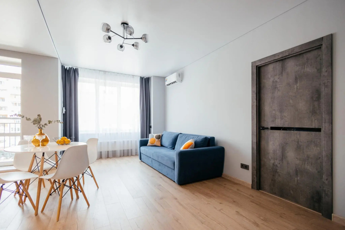 4 Ugla (Четыре угла) на Максима Горького 151