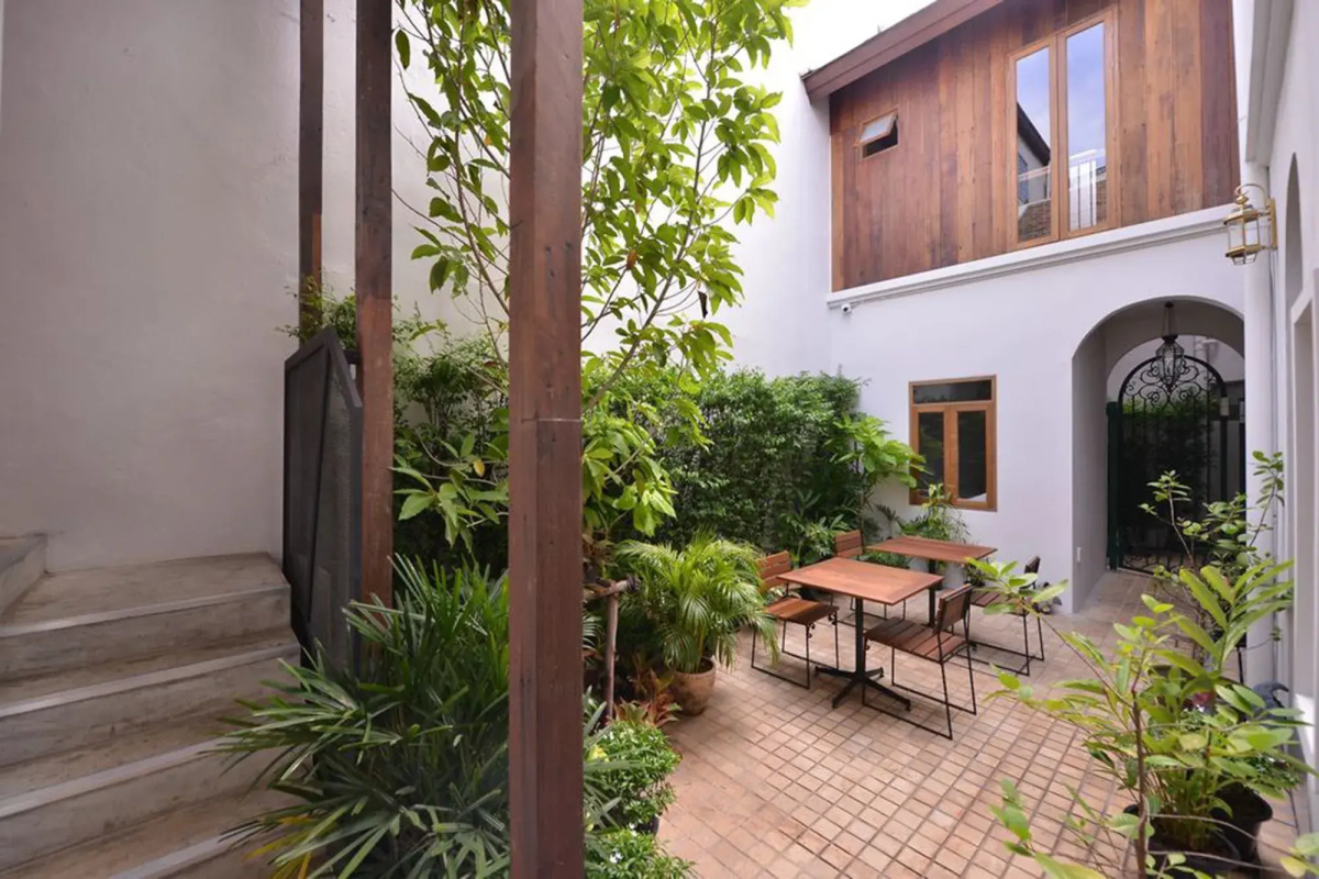 Neighbor Phuthon