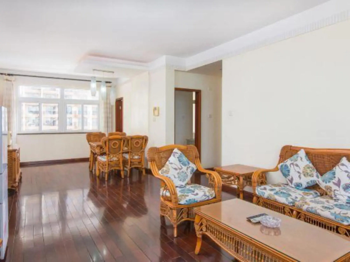 Sanya Hai Hua Apartment