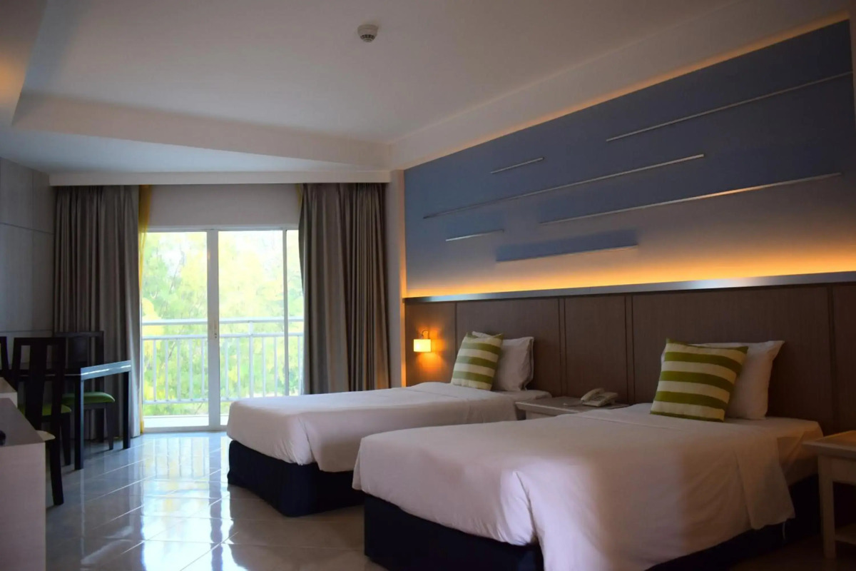 Seapine Beach Golf and Resort Hua Hin