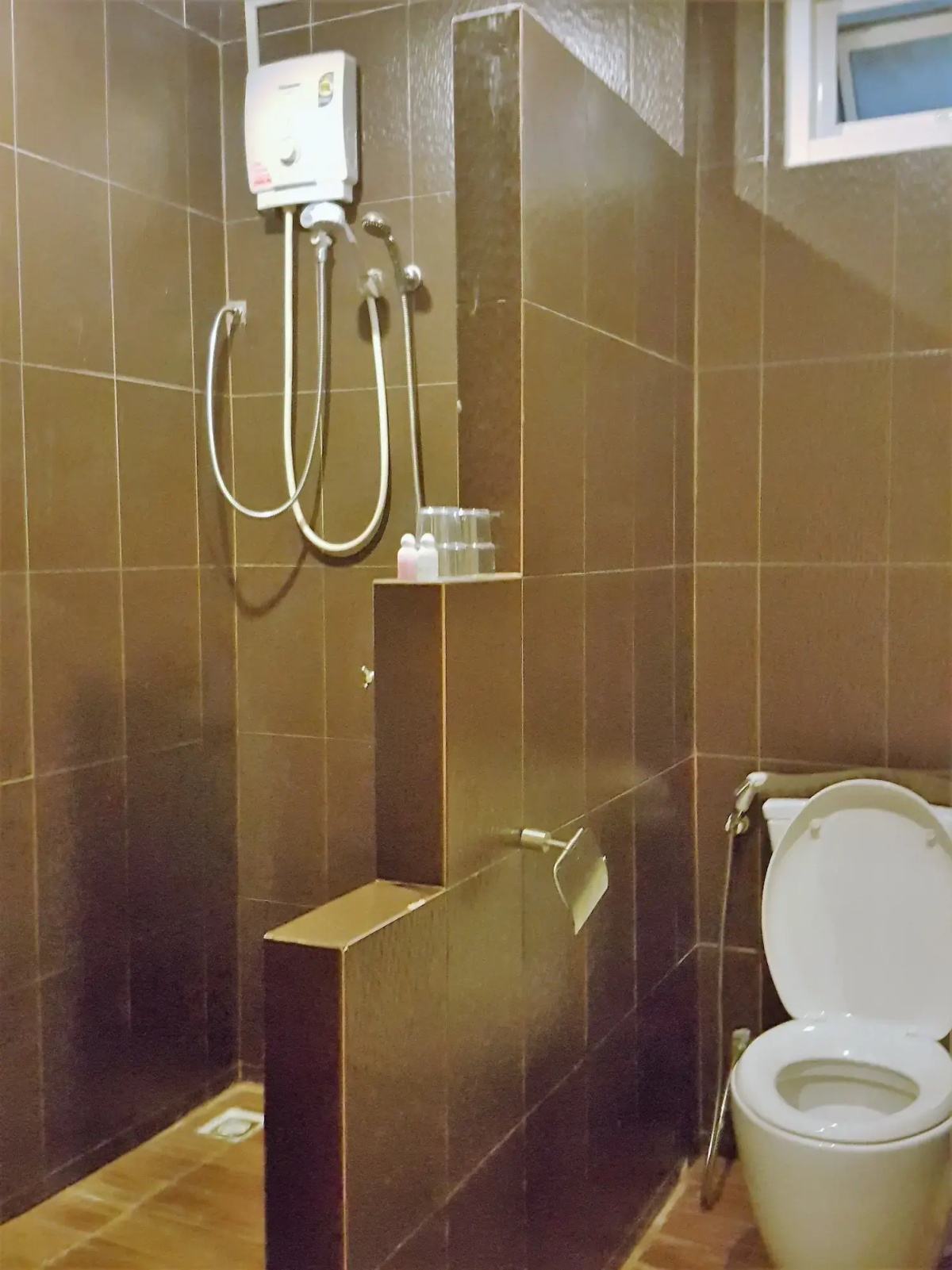 Limburi Hometel