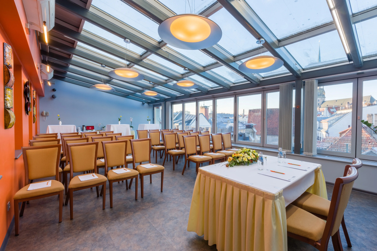 Avalon Hotel & Conferences