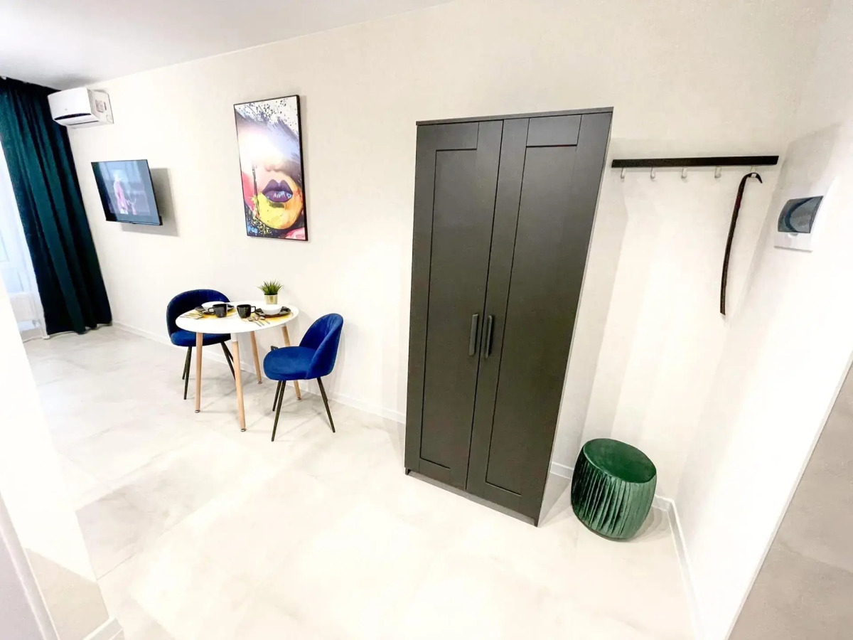 ЖивиТУТ на улице Партизанская 199