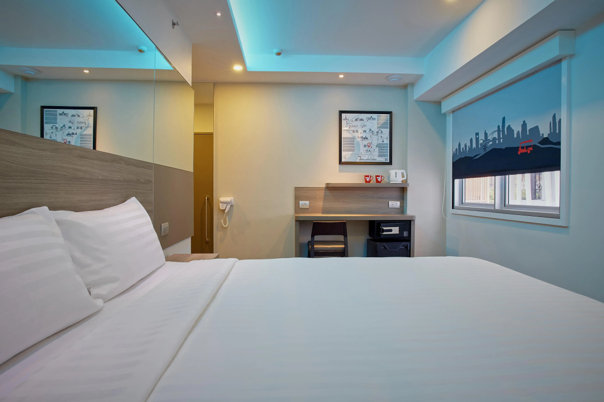 Easy Planet Bangkok Surawong