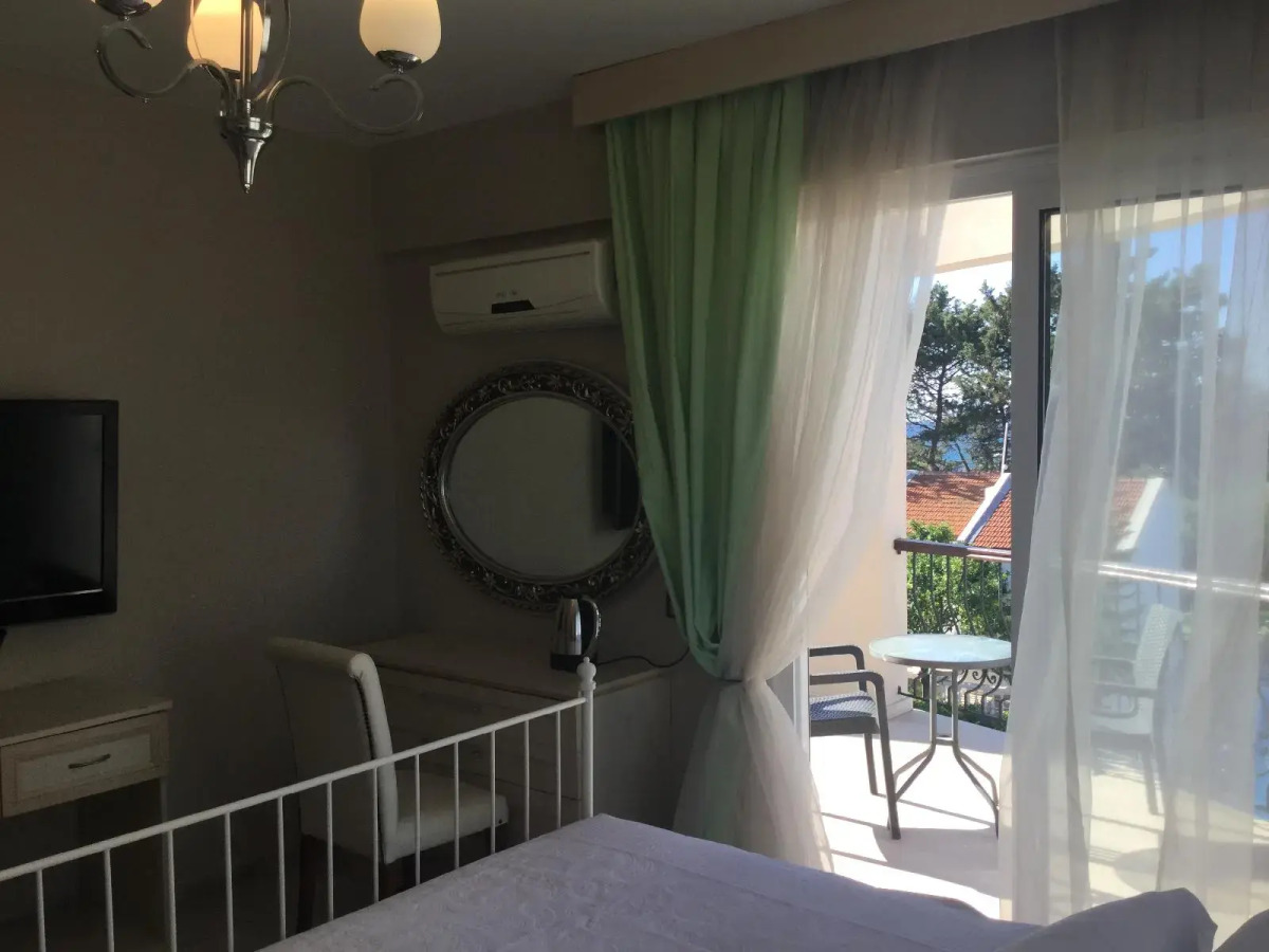 The Prince Inn Hotel & Villas