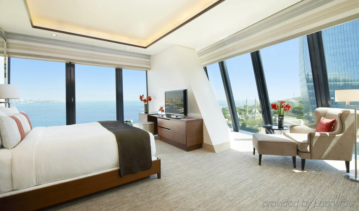 Отель Fairmont Baku at the Flame Towers
