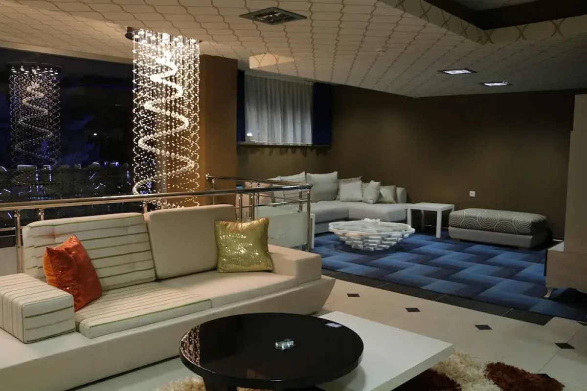 Business Grand Hotel