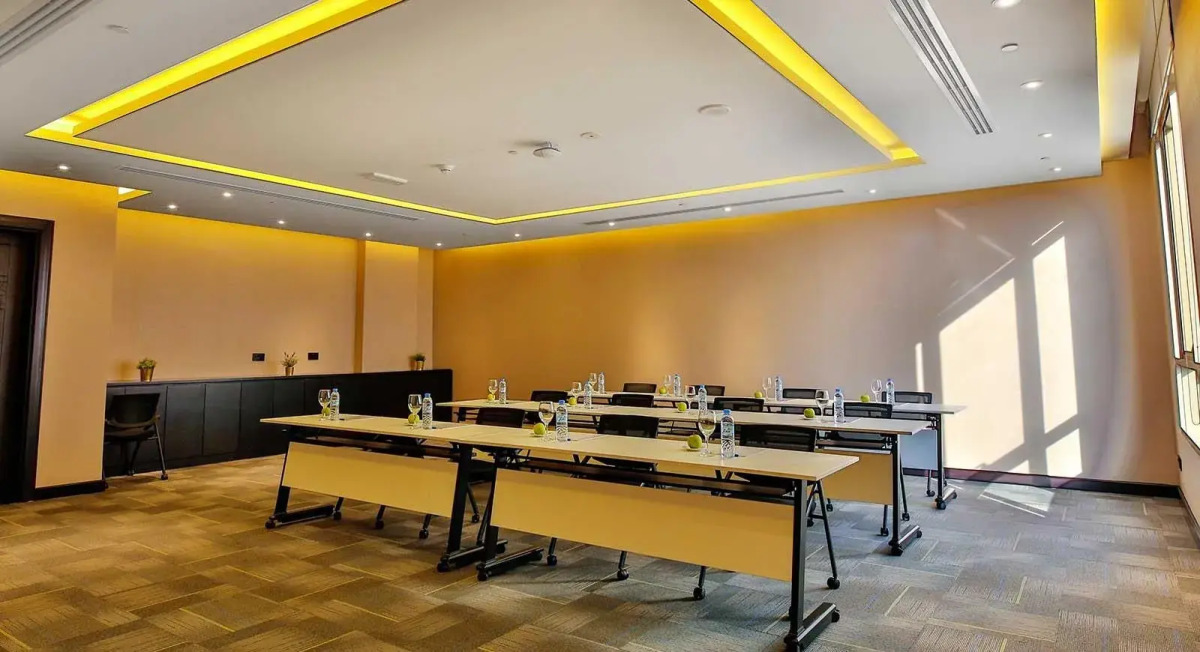 Four Points by Sheraton Production City, Dubai