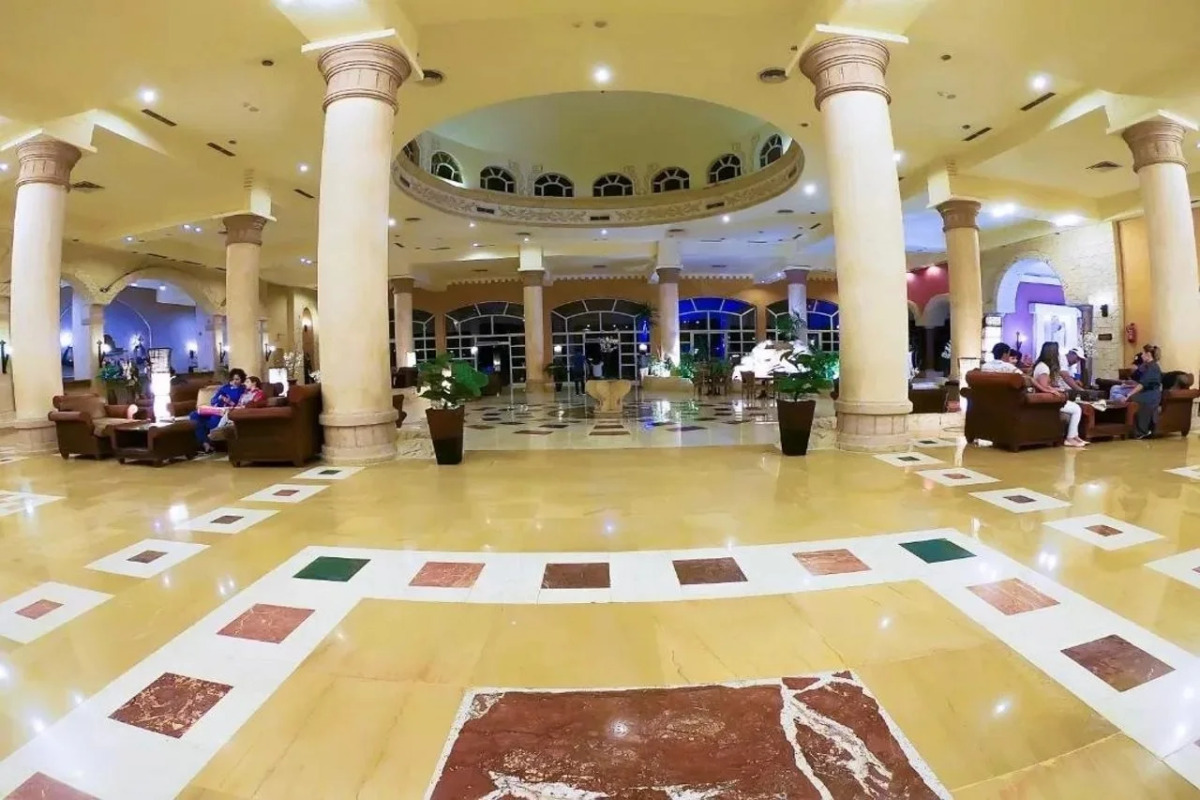 Regency Plaza Aqua Park & SPA