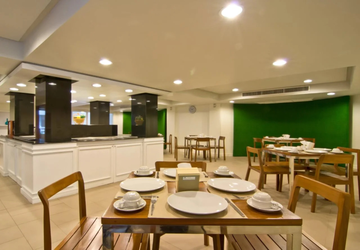 Sunshine Hotel And Residences