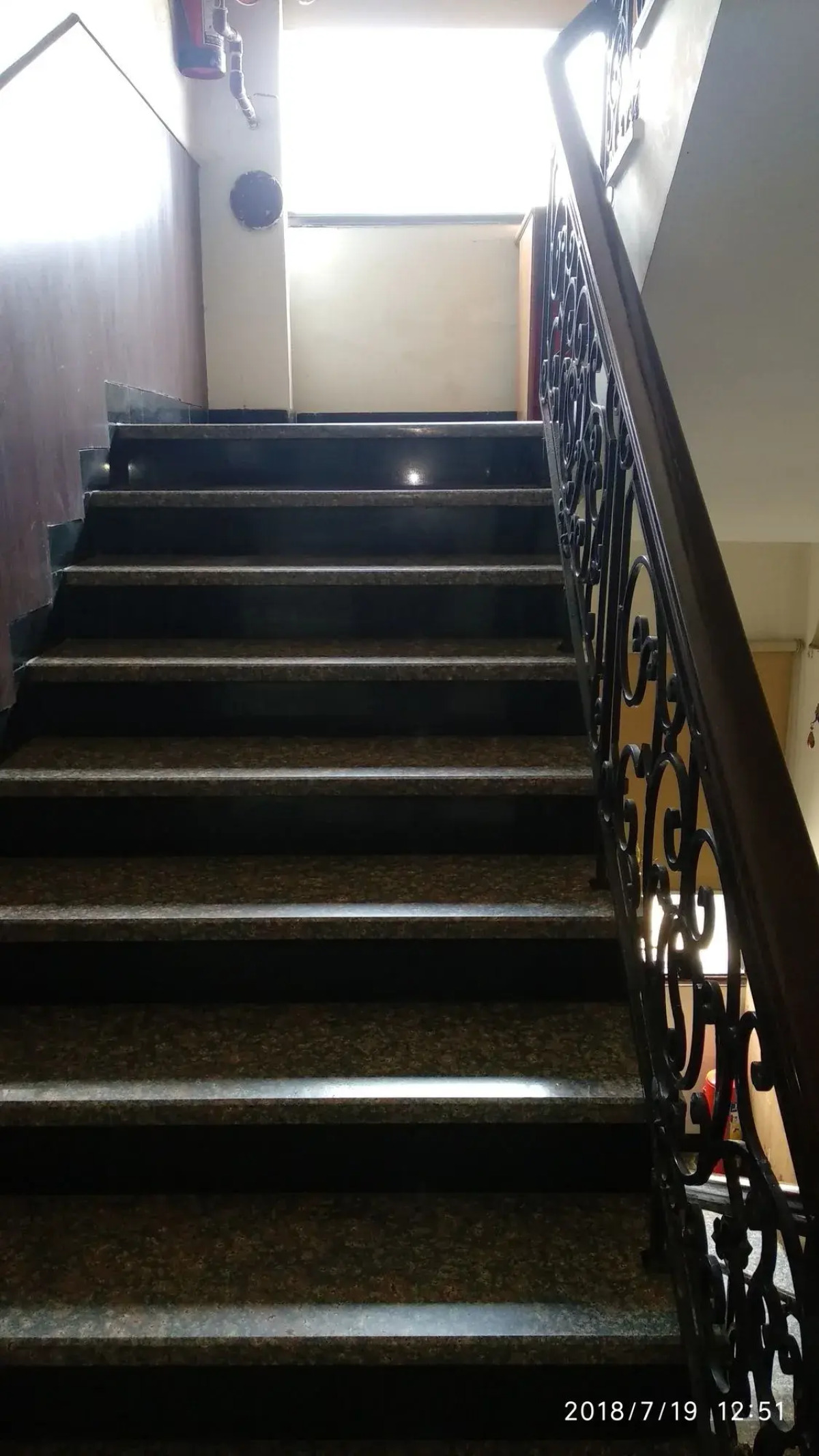 The Metropolis Guest House Near RK Ashram Metro Station