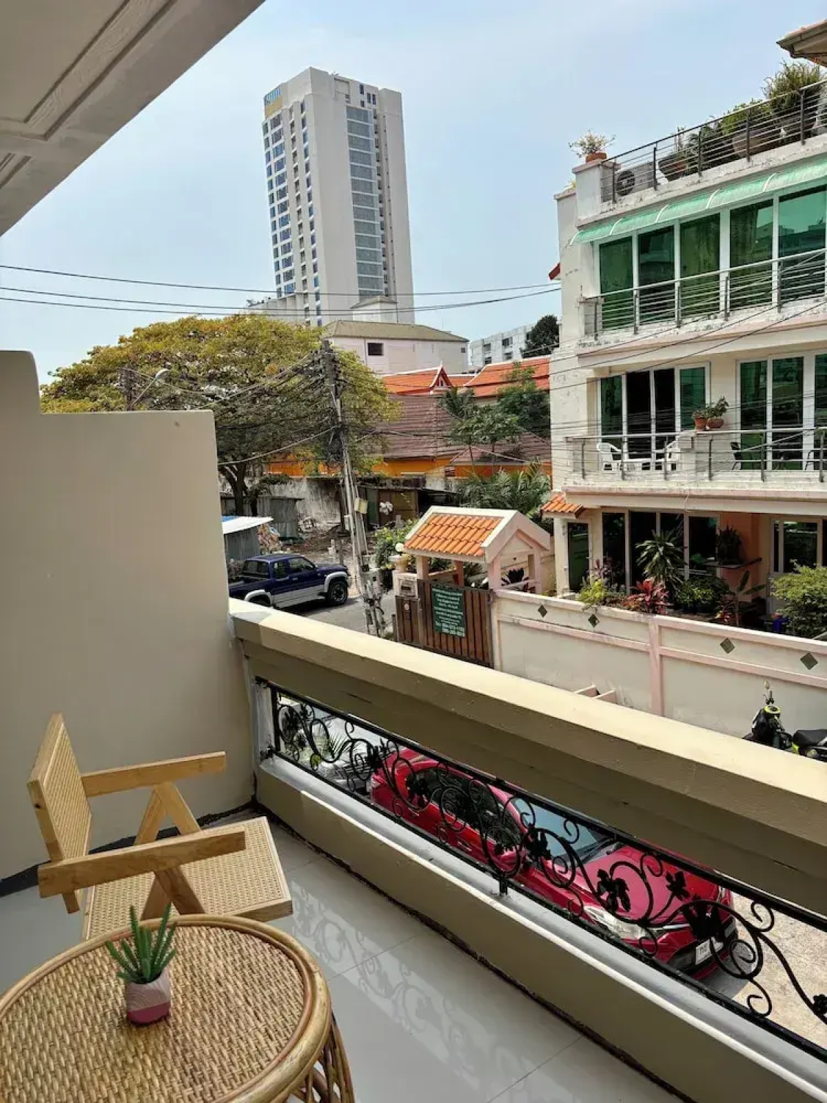 Charm Hostel at Pratumnak