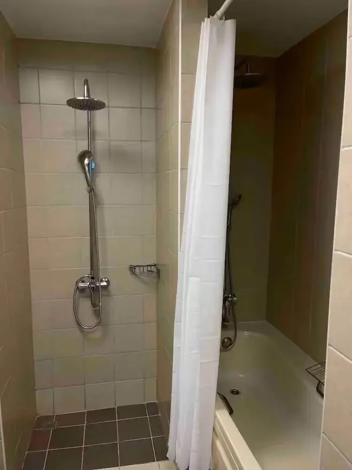 Modern Skyline Sea View 2BR Apartment