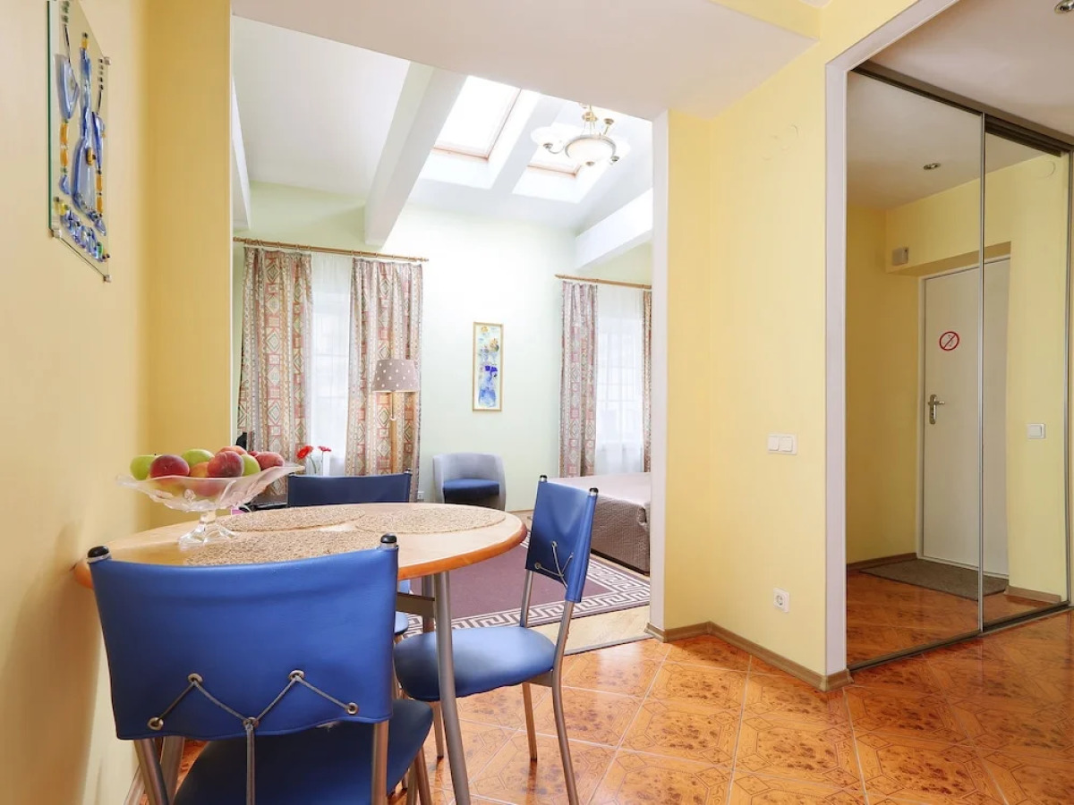 Ап-ты «Австрийский Дворик», Фурштатская, 45