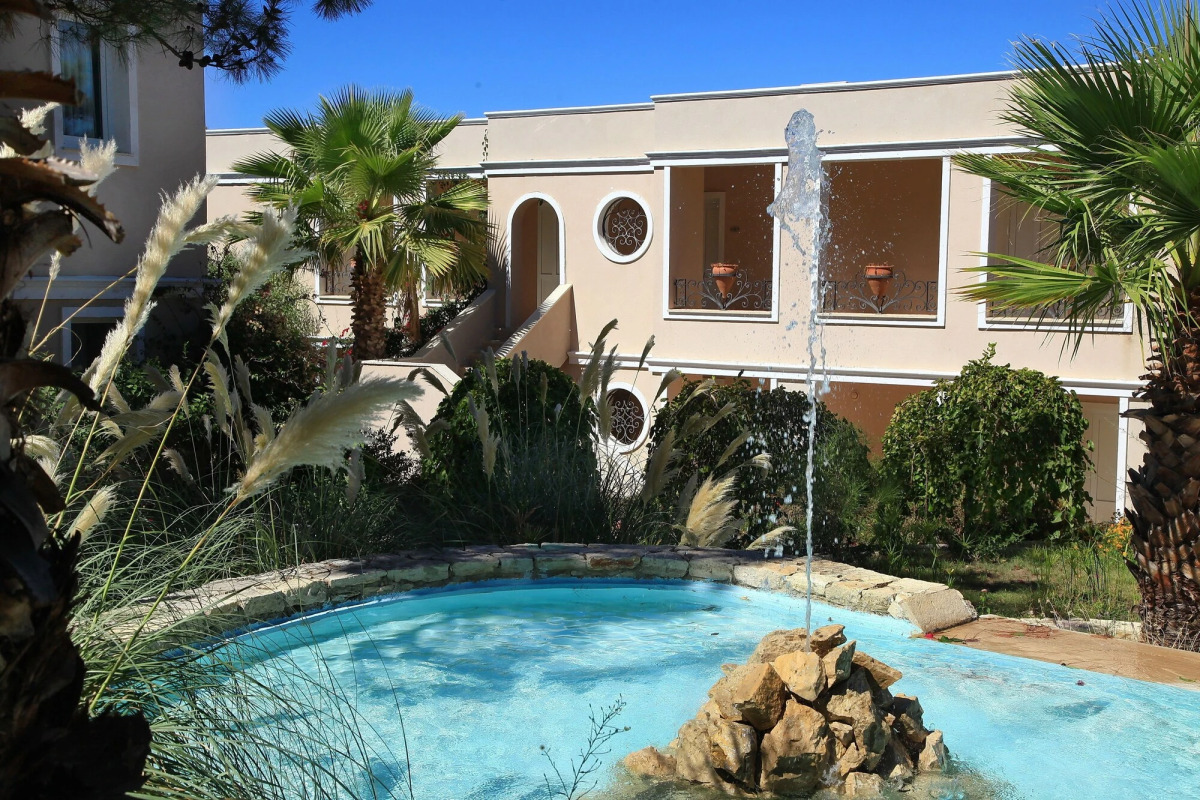 Cactus Mirage Family Club