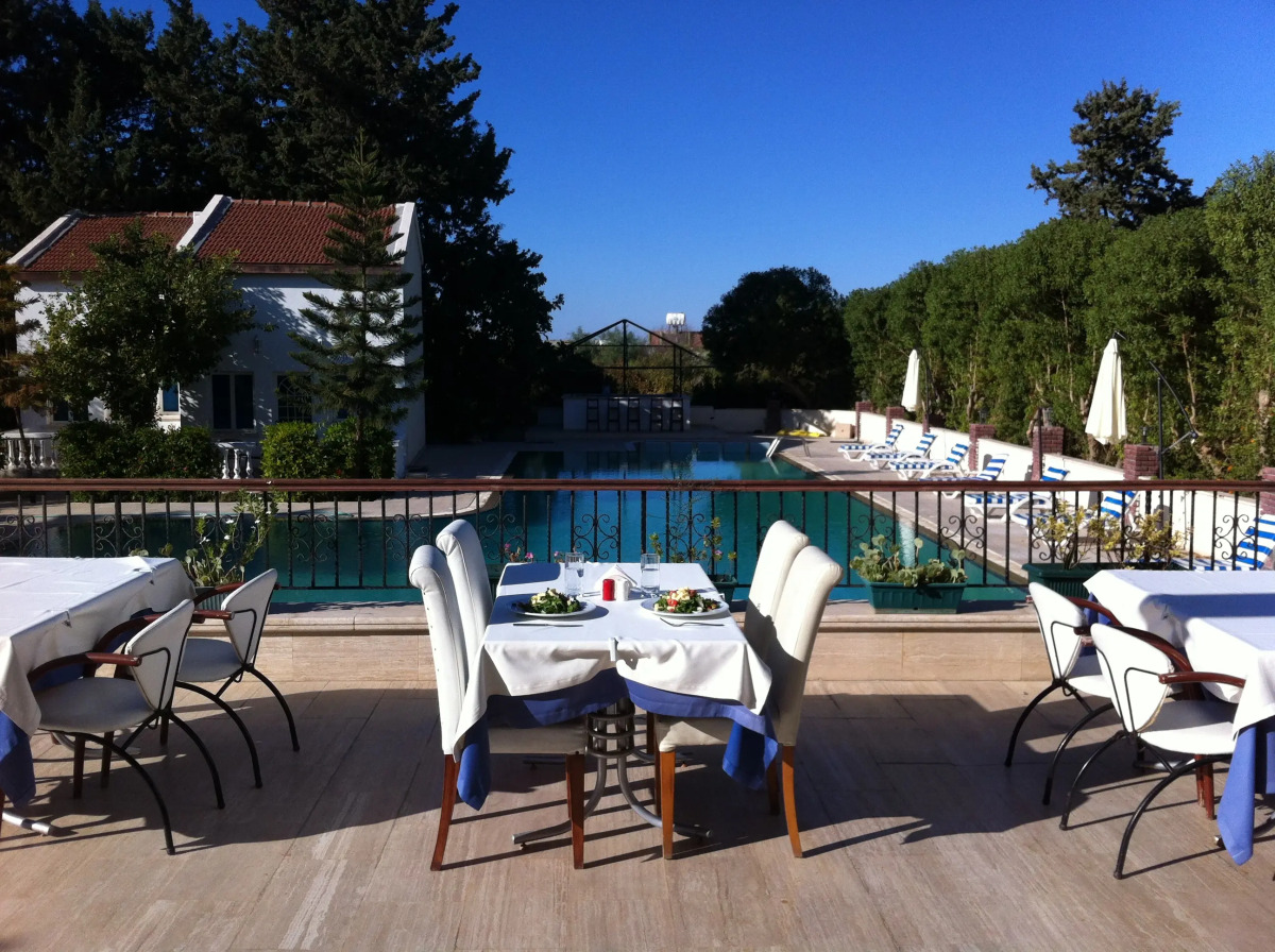 The Prince Inn Hotel & Villas