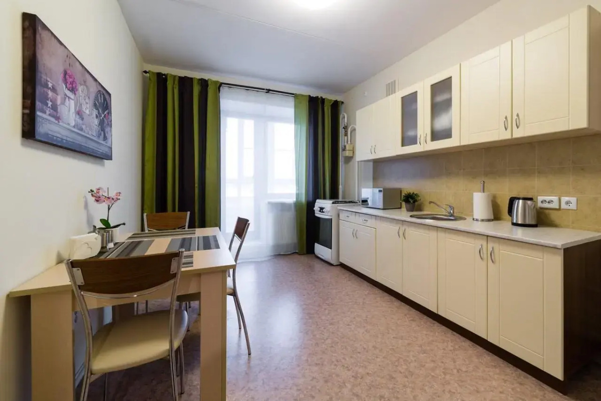 Романовский на переулке Кучерской