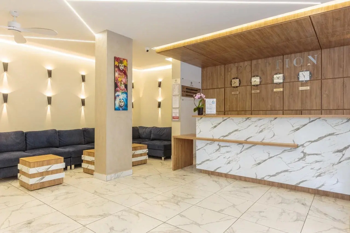 Apart Hotel Tarsis Club