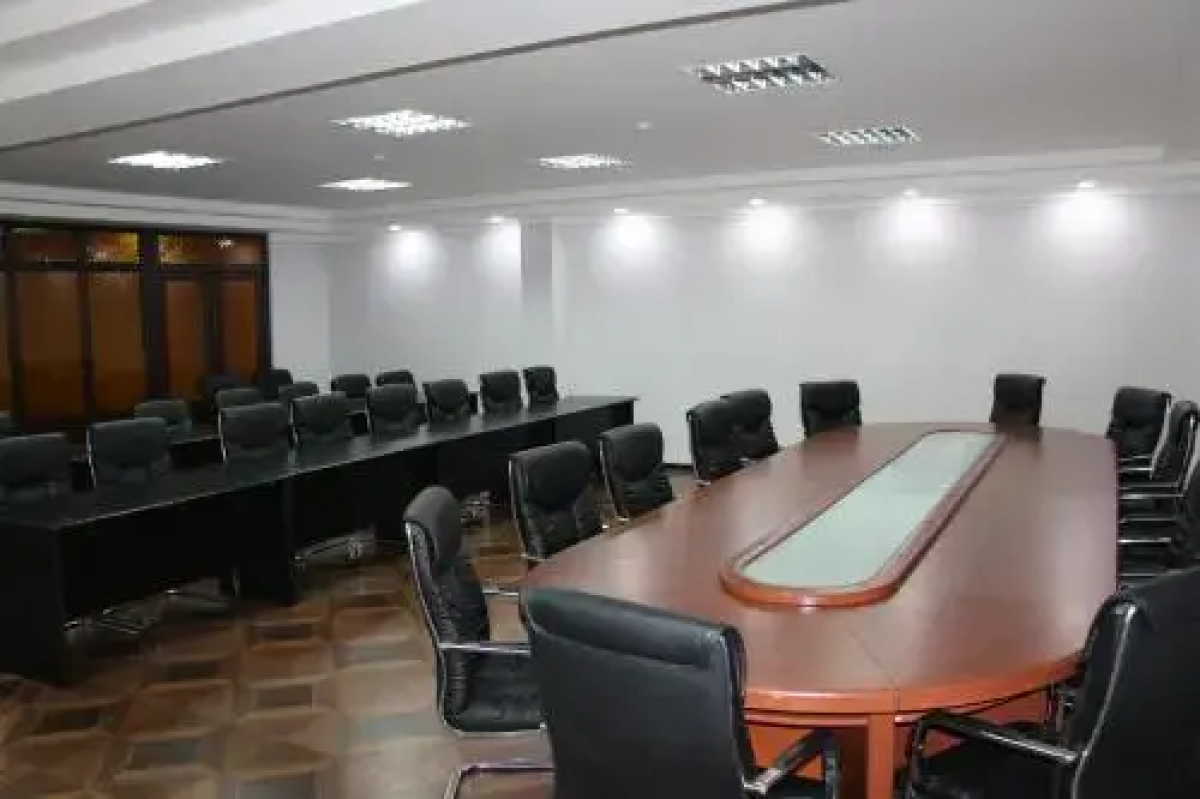 Отель Zargaron Plaza