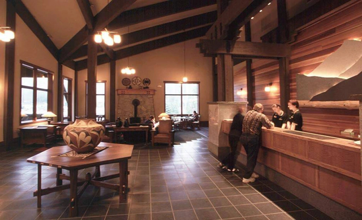 Wuksachi Lodge