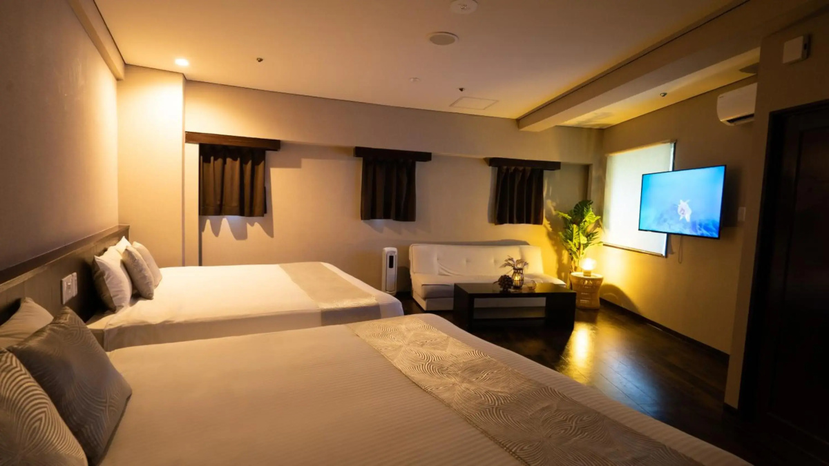 Rycom Crystal Hotel