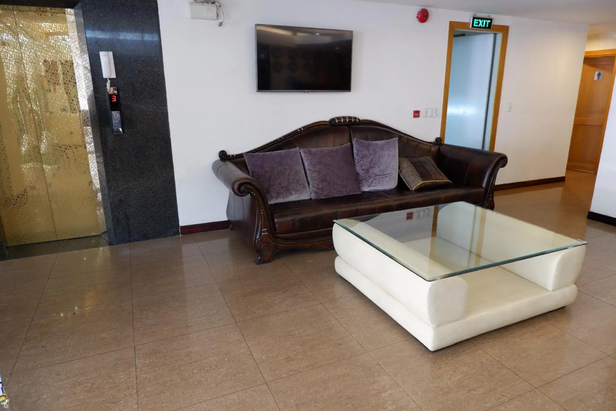 Sai Gon's Book Hotel - The Airport Front