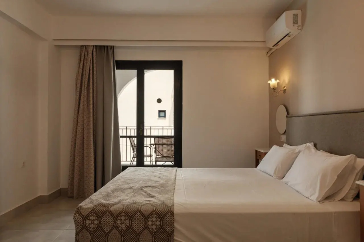 Nami Hotel & Suites
