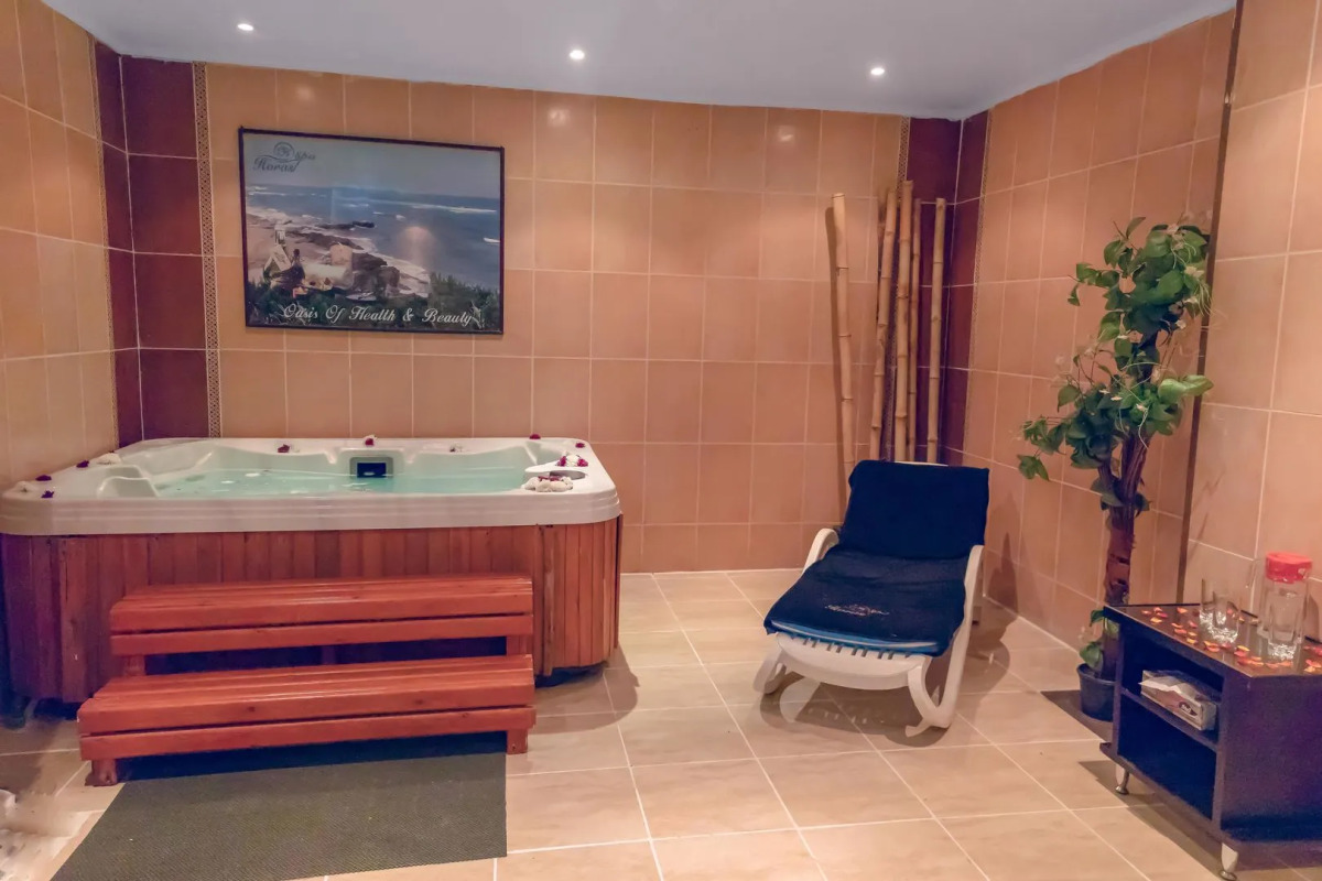 Old Palace Sahl Hasheseh