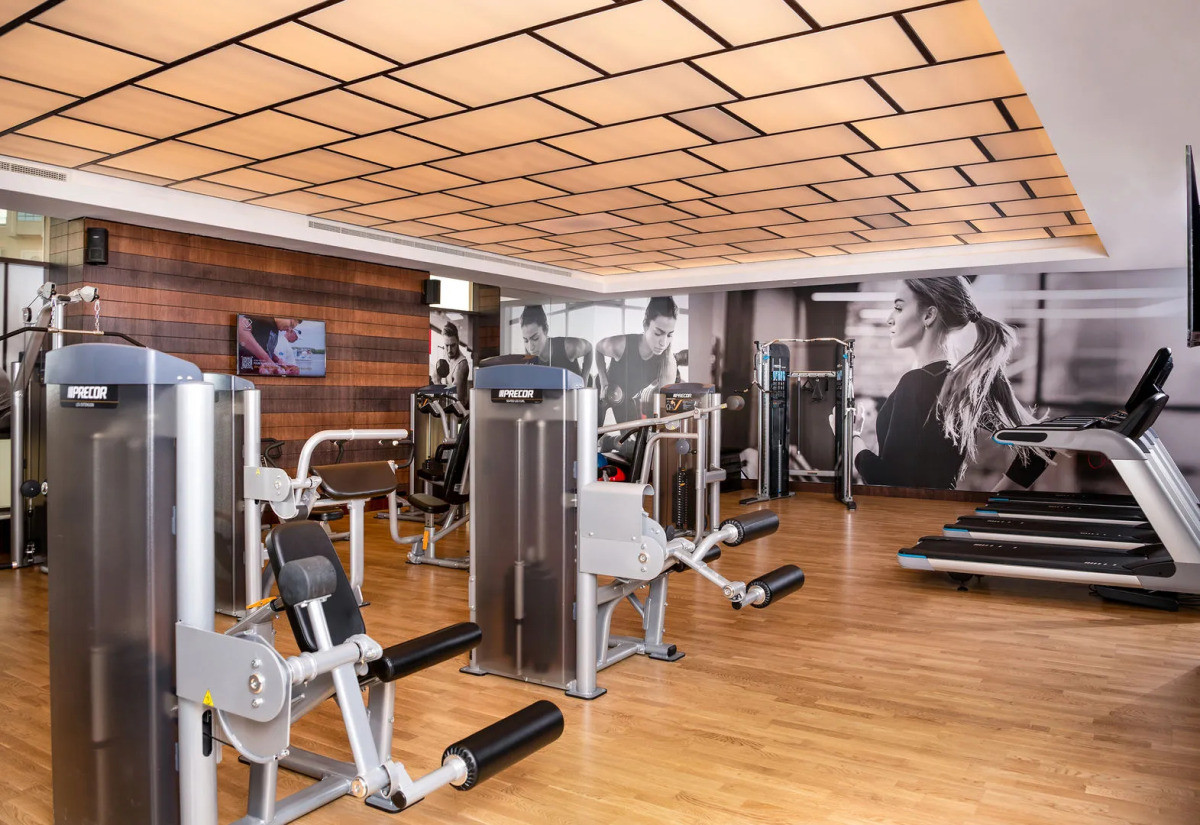 Al Jaddaf Rotana Suite Hotel