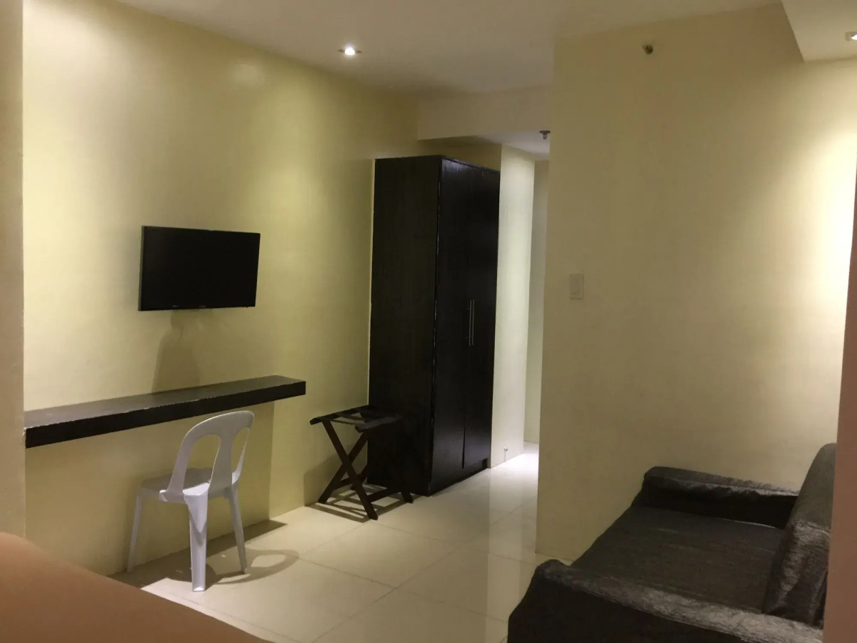 Canberry Hotel