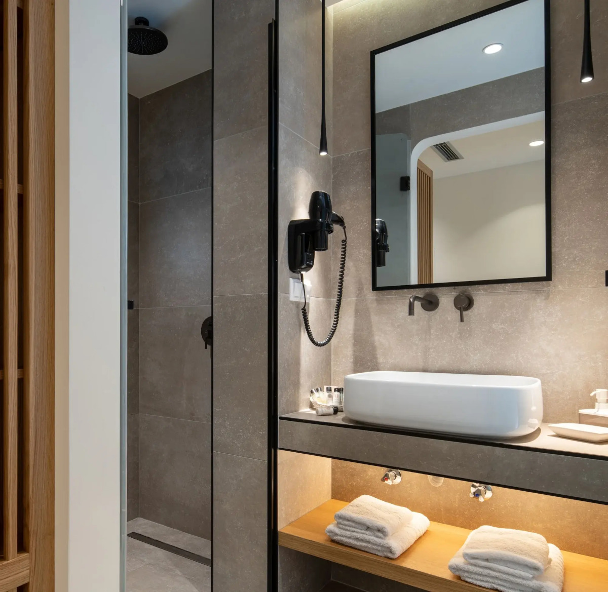 Antigoni Seaside Resort